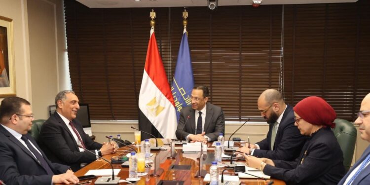 مصر تعزز التحول الرقمي بالتعاون مع Oracle وتطلق مبادرة لتدريب 150 ألف شاب على الحوسبة السحابية