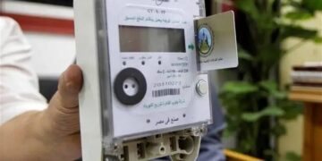 الحكومة ترفع أسعار الكهرباء للقطاع التجاري بنسبة تصل إلى 90% ضمن خطة إعادة هيكلة الدعم