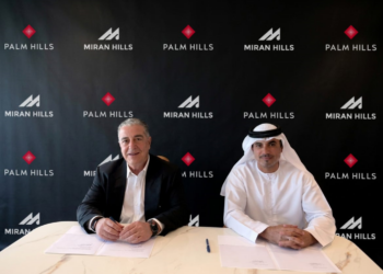 تعاون استراتيجي بين «بالم هيلز» و«ميران هيلز» لإطلاق مشروع سياحي ضخم برأس الحكمة