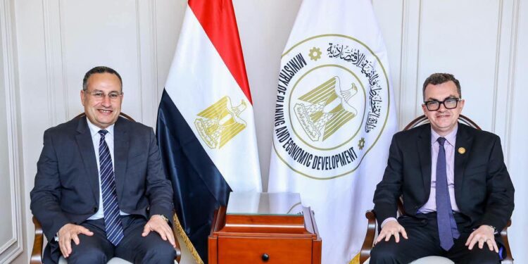 الحكومة تسرّع بناء منظومة الشركات الناشئة.. تنسيق بين التخطيط والتعليم العالي لإطلاق آليات تمويل وتحويل الابتكار إلى مشروعات