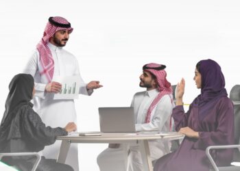 القطاع الخاص السعودي يستعيد زخمه.. أعلى نمو في 4 أشهر