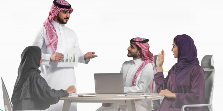 القطاع الخاص السعودي يستعيد زخمه.. أعلى نمو في 4 أشهر
