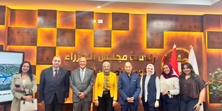 صندوق تطوير التعليم يحتفل بتخريج أول دفعة من البرنامج المهني للمسوقين العقاريين بشهادات دولية معتمدة