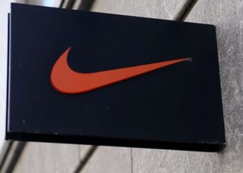 سهم Nike يتراجع لأدنى مستوياته منذ 2014 وسط ضغوط المنافسة وضعف الطلب
