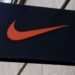 سهم Nike يتراجع لأدنى مستوياته منذ 2014 وسط ضغوط المنافسة وضعف الطلب