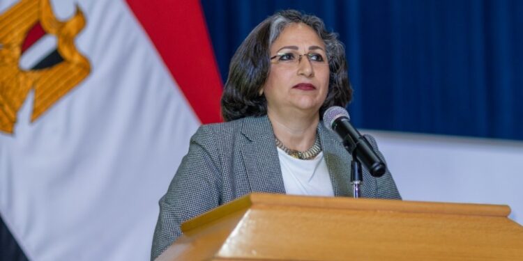 «التسوق السري».. كيف يختبر البنك المركزي تجربة عملاء البنوك؟