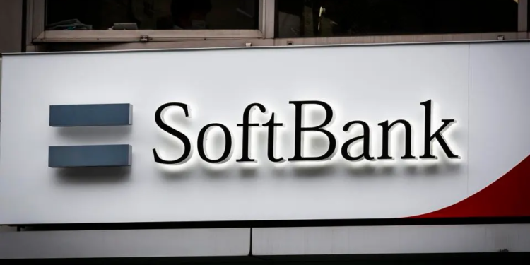 سوفت بنك تسعى لجمع 100 مليار دولار من مستثمرين خليجيين لدعم استثمارات الذكاء الاصطناعي